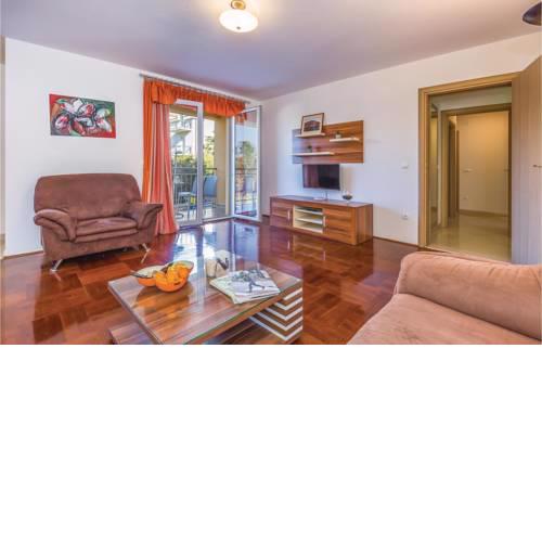 Apartment Makarska with Sea View 08