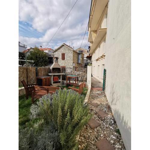 Apartment Miljenko i Dobrila, 5m from the sea
