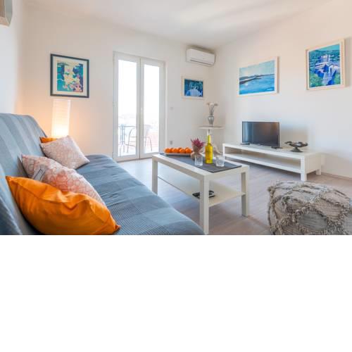 Apartment Mirna