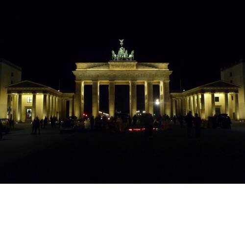 Apartment near Brandenburg Gate
