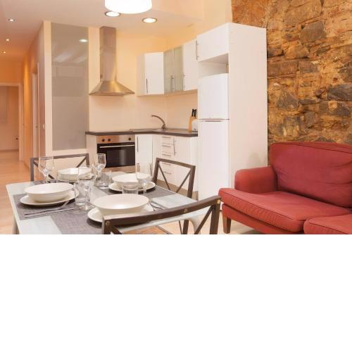 Apartment Near Las Ramblas For Families Or Friends