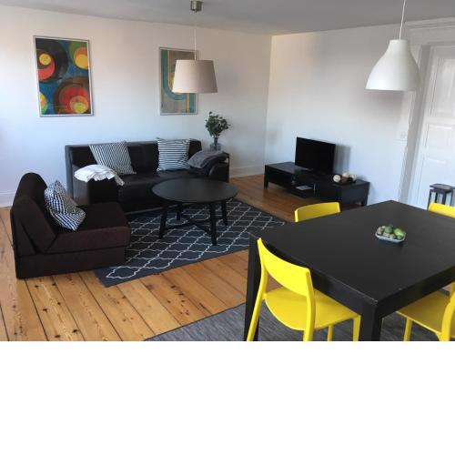 Apartment No. 9