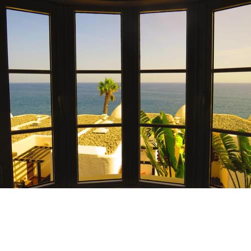 Apartment on the sea front