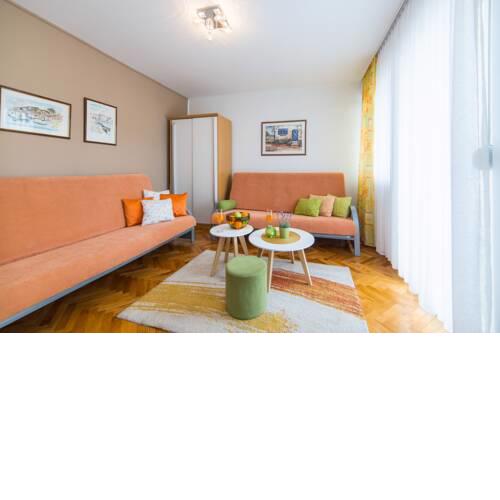 Apartment Orange Oasis