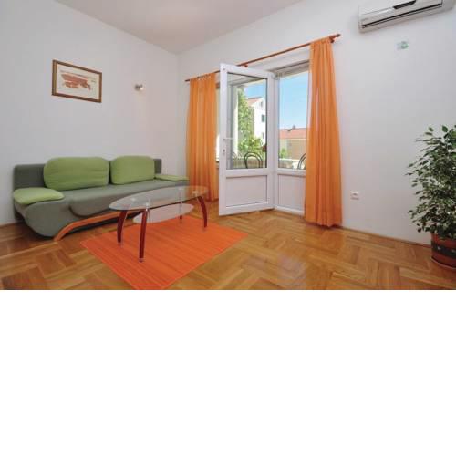 Apartment Orange