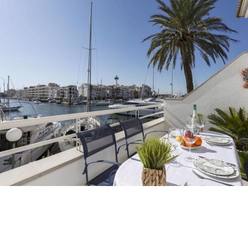 Apartment Port Rhodes