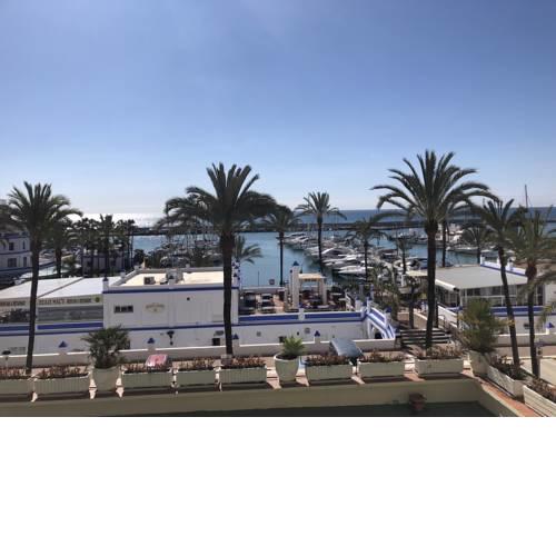 Apartment Puerto Paraiso Estepona Seaview for 5 People