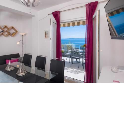 Apartment Rada mit Meerblick