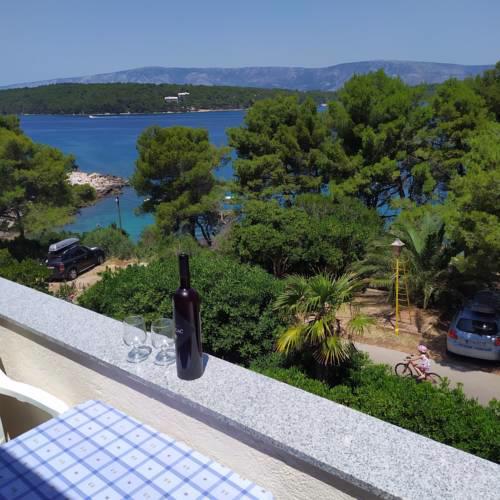 Apartment right next to the beach,sea view,nice walk by the sea to center