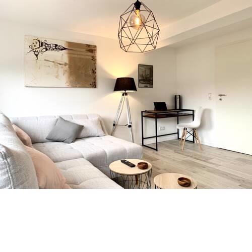 Apartment Rust-modernes Apartment mit Prime, Küche, WLAN, Garten