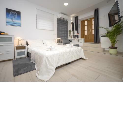 Apartment Square