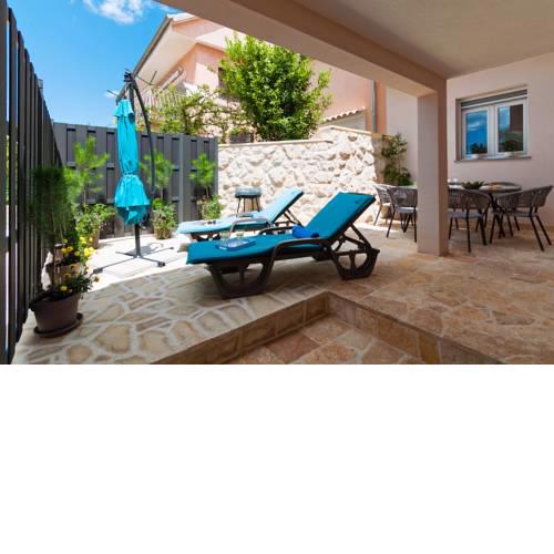 Apartment STELA - Private terrace & Parking