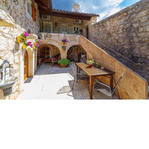 Apartment Stone
