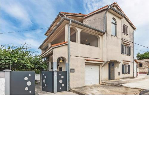 Apartment Urati III