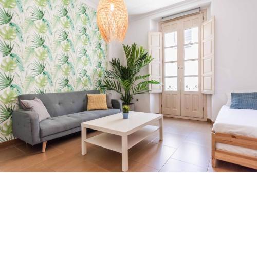 Apartment w/ balcony in the heart of Málaga