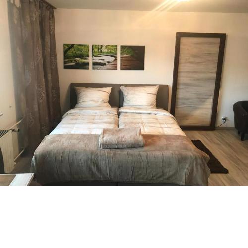 Apartment Waldblick mit Balkon, Küche und Bad in Salzgitter Thiede nähe Braunschweig