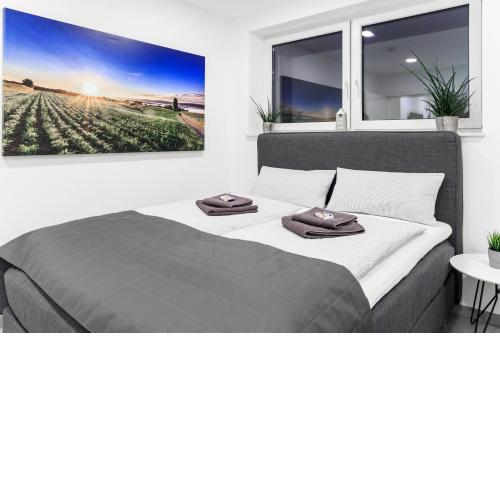 Apartment Westend mit 4-Zimmern, Außenbereich und eigenem Parkplatz