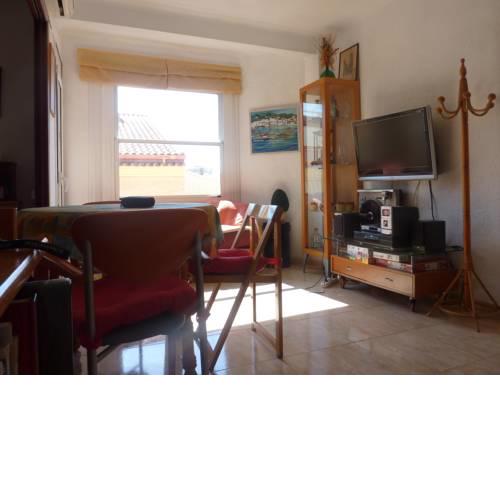 Apartment (wifi, air conditioning) at 150 meter beach