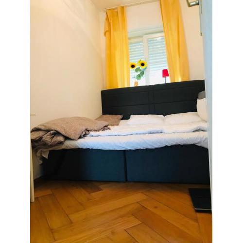 Apartment with 2 Rooms 60m2
