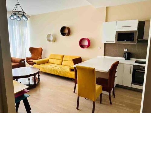 Apartment with a lake view in Istanbul koza park borgaz