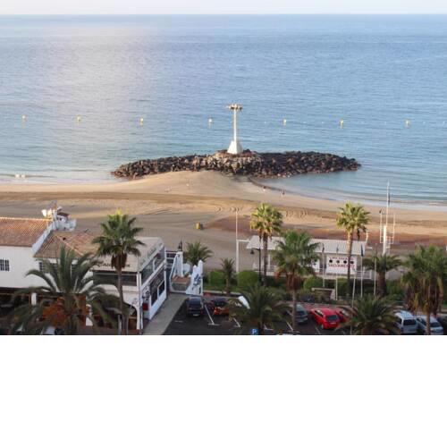 Apartment with Balcony Amazing Beach Views