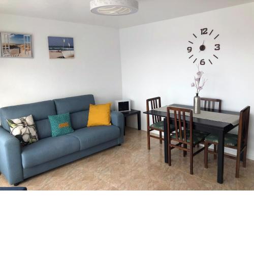 Apartment with balcony close to the beach