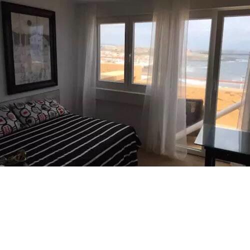 Apartment with balcony sea view