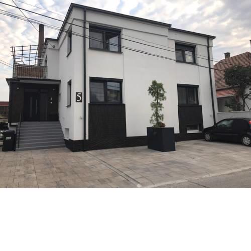 Apartment with free parking
