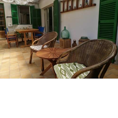 Apartment with large terrace in Soller centre