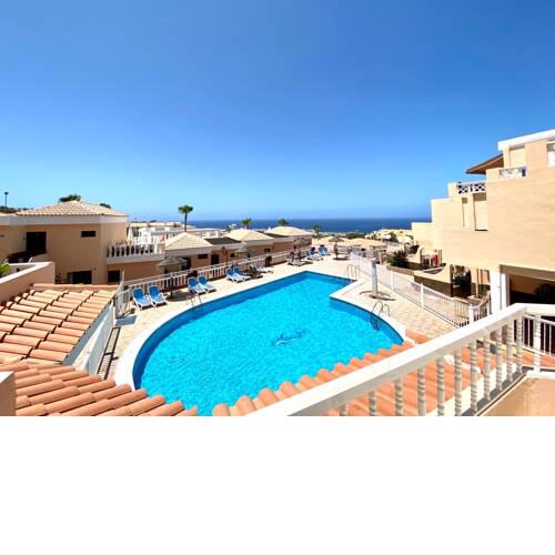 Apartment with Ocean and Pool Views in Paradise Court