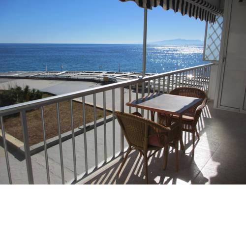 Apartment with sea view in Salou center. Beach - 50m