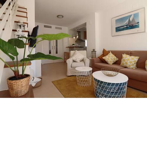 Apartment with sea views