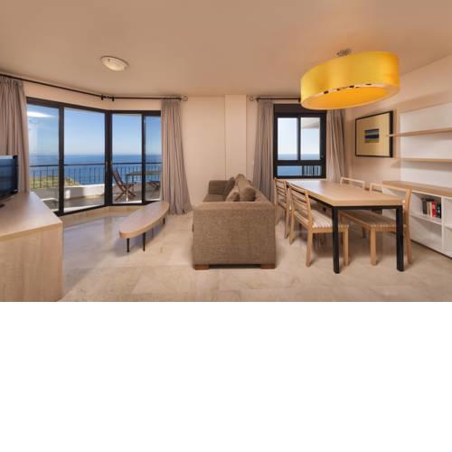 Apartment with seaview, garage and WiFi