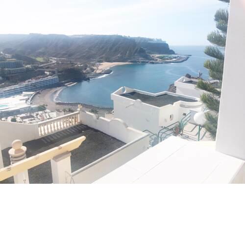Apartment With Stunning Ocean View