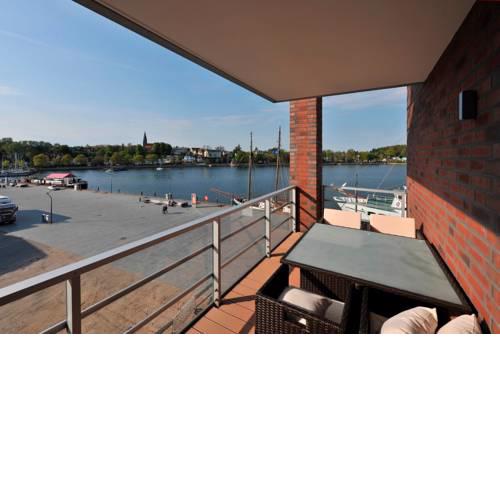 Apartmenthaus Hafenspitze  Ap. 30, Blickrichtung Binnenhafen West/Innenstadt - [#14813]