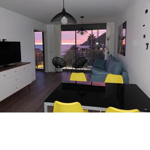 Apartments 100 m away from the beach with parking