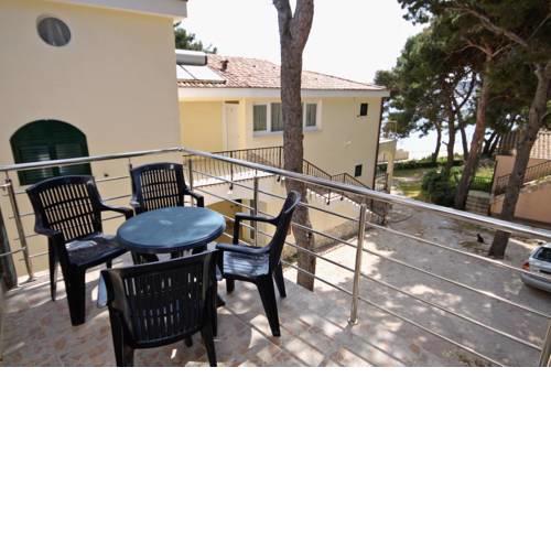 Apartments and rooms by the sea Rogoznica - 3266
