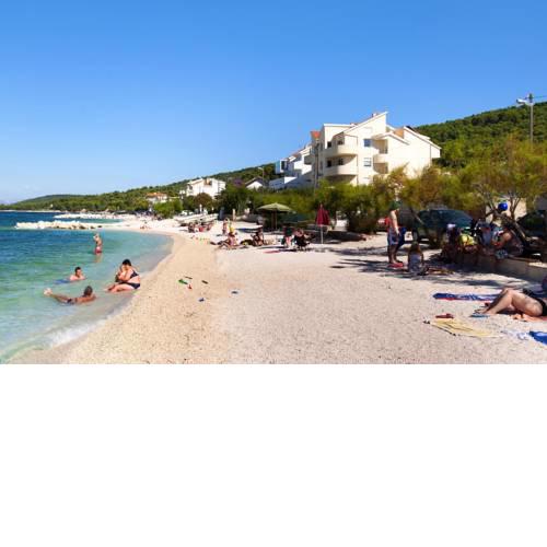 Apartments and rooms by the sea Slatine, Ciovo - 1139