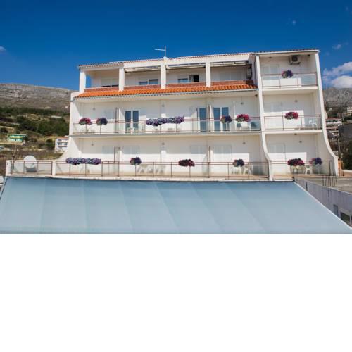 Apartments and Rooms Villa Javor