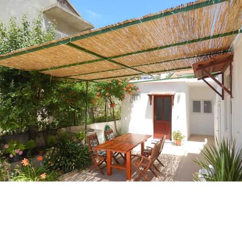 Apartments and rooms with parking space Hvar - 13161