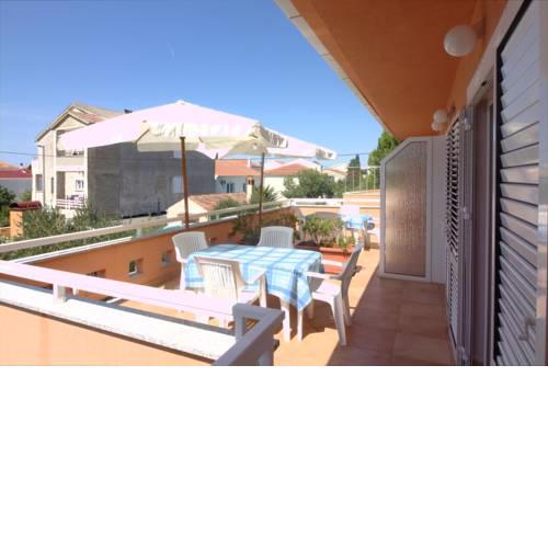 Apartments and rooms with parking space Novalja, Pag - 17211