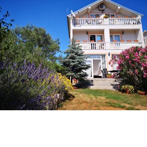 Apartments and rooms with parking space Zadar - Diklo, Zadar - 13987
