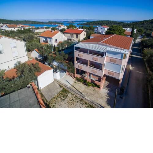 Apartments Baketarić
