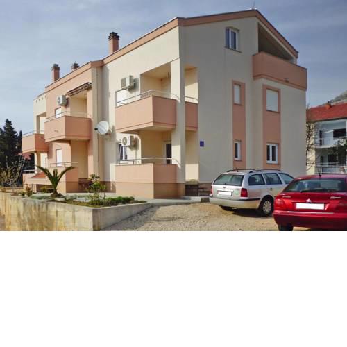Apartments Branka Starigrad - CDN05101e-SYA