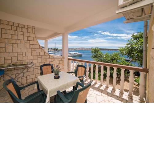Apartments by the sea Barbat, Rab - 4967