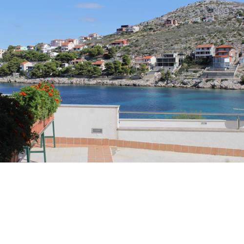 Apartments by the sea Bilo, Primosten - 8364