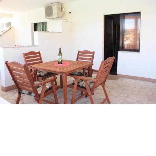 Apartments by the sea Cove Zarace (Gdinj) (Hvar) - 4596