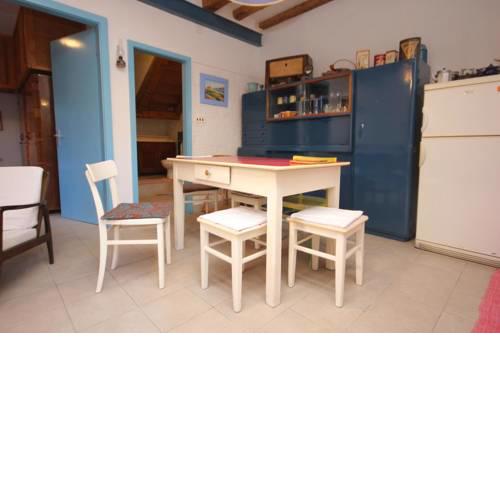 Apartments by the sea Komiza, Vis - 8857