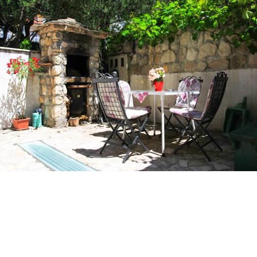 Apartments by the sea Makarska - 15200