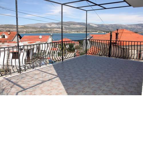 Apartments by the sea Mastrinka, Ciovo - 4836